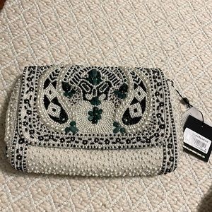 EMERALD STONE EMBELLISHED CROSSBODY SHOULDER BAG